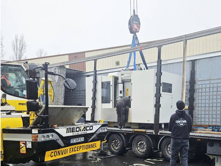 New acquisition: a 4-axis vertical machining center for our workshops